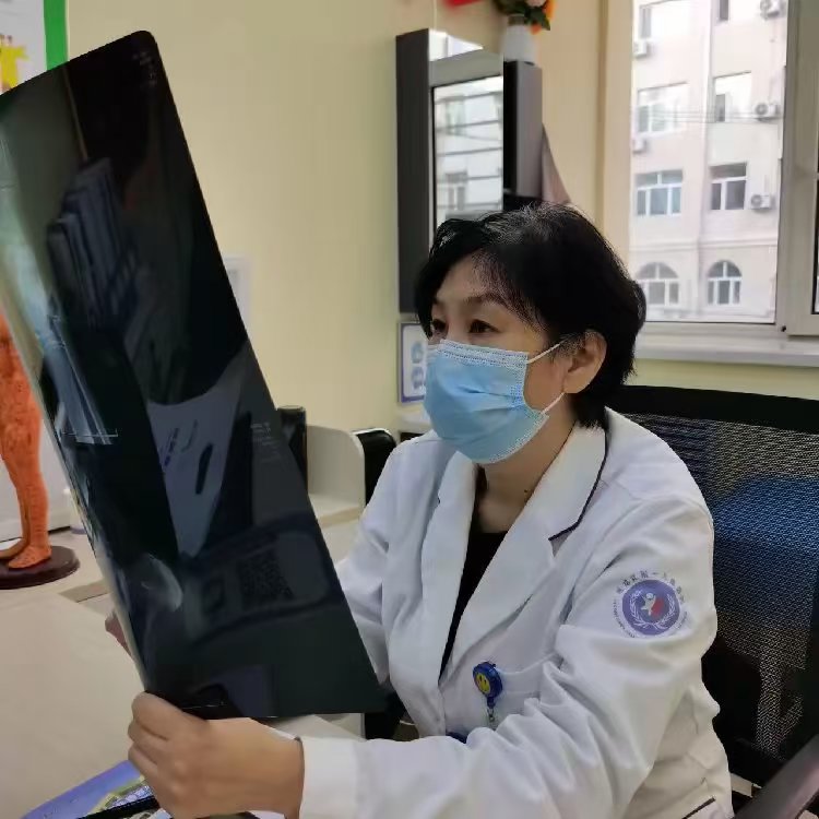 孩子个子矮小是什么原因？哈尔滨中童儿童医院提醒3个信号别忽视!
